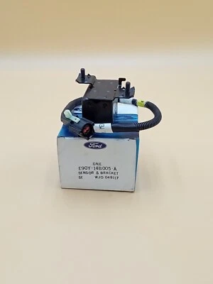 E9OY-14B005-A NEW FORD OEM NOS SENSOR AND BRACKET 1989-1990 LINCOLN CONTINENTAL - Image 1 of 4