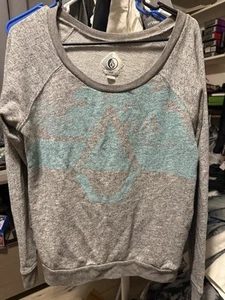 Woman’s Volcom Lightweight Sweater Size XL - Picture 1 of 4
