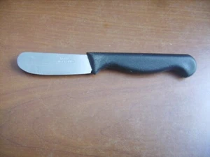 Couteau à beurre français Pradel à manche en résine - lame inox mesurant 14,8 cm - Picture 1 of 2