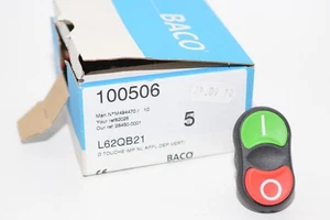 Doppeldrucktaster von BACO Typ L62QBA21, Frontring Kunststoff, Grün Rot - Picture 1 of 4