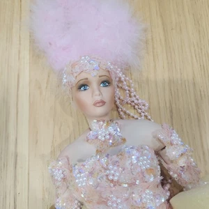 Nuova bambola di porcellana Rustie Las Vegas Show Girl rosa paillettes/piume 4778/7500 22" - Foto 1 di 10