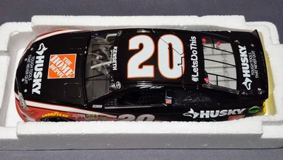 Autografiado 2014 Matt Kenseth #20 Husky Toyota Camry 1/24 Lionel NASCAR Diecast Foto 1 de 4
