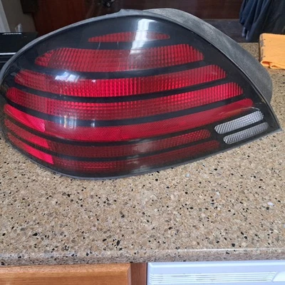 1999-2005 PONTIAC GRAND AM Rear Brake Tail Light  LH DRIVER SIDE OEM Left side - Image 1 of 4