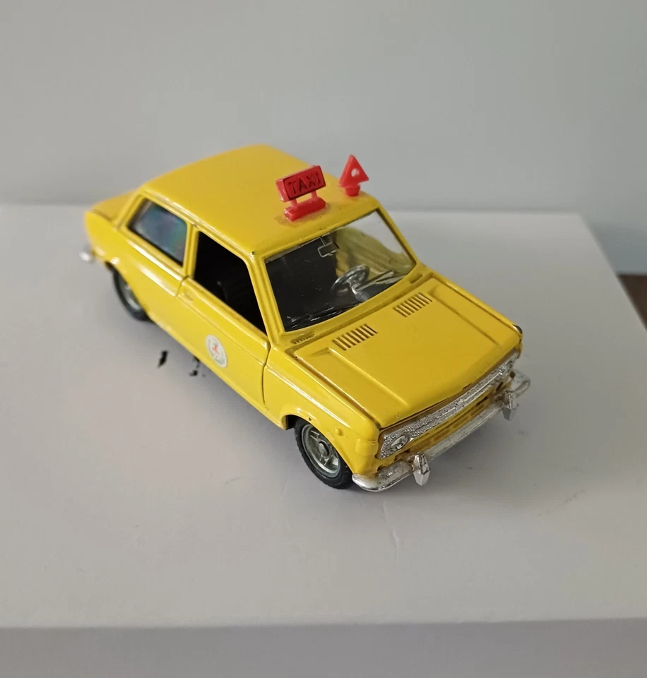Mebetoys Fiat 128 TAXI Milano Scala 1/43..Triangolo Reincollato Originale,  - Immagine 1 di 4