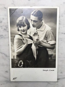 OLD POSTCARD LOVE BATTLES LOVERS OLD POSTCARD - Picture 1 of 2