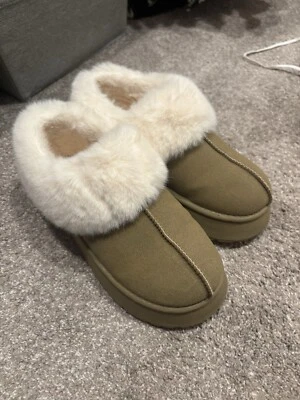 Zapatillas para mujer - Verde militar - Talla 7 - Zapatos altos - Zapatos cómodos Foto 1 de 4