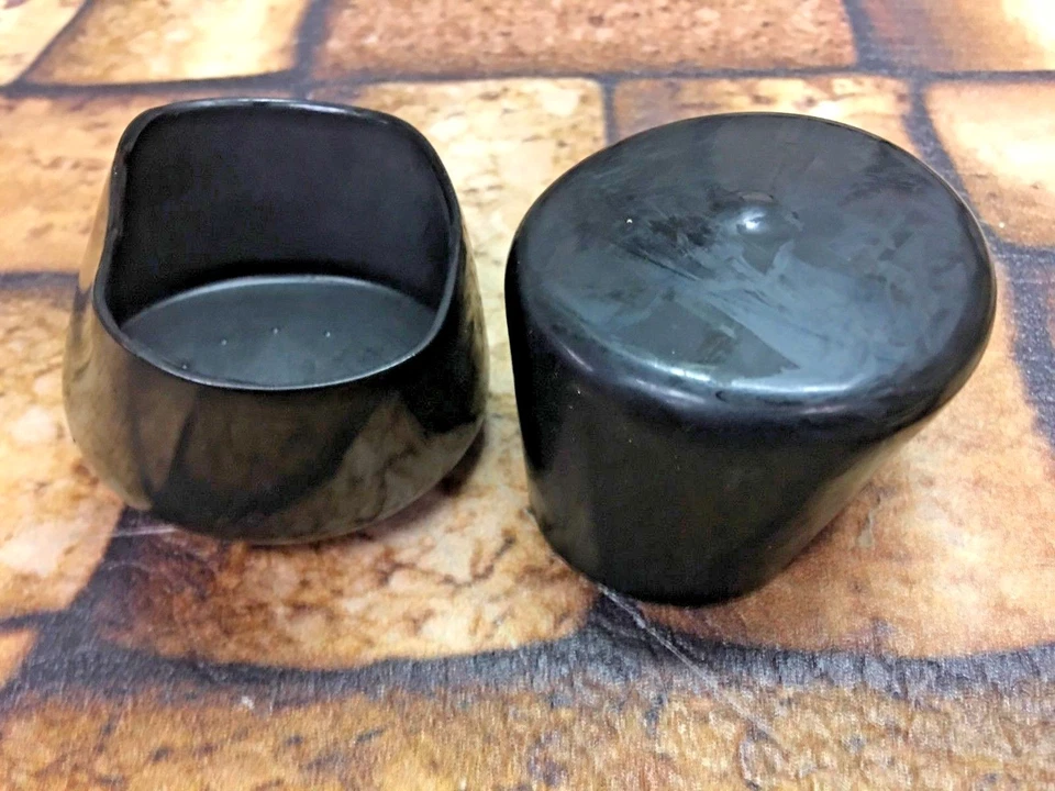 MCMASTER CARR Flexible Vinyl Push-on Round Caps for 2" to 2-1/16" OD, 1" Inside Height, (2)