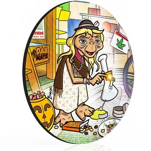 E.T. Extra Terps Halloween Mousepad - 7.5 inch circle mousepad - Stoner 420 gift - Picture 1 of 2
