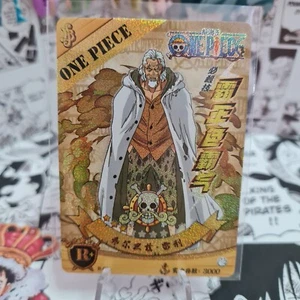One Piece Red - Card Game - SILVERS RAYLEIGH Very Rare + Holo Foil Mint - NEW - Foto 1 di 3