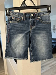 True Religion Girls Cut Off Shorts Size 6 Above Knee Dark Wash Fade - Picture 1 of 5