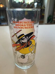 Bicchiere da bere vintage vetro trasparente McDonald’s Hamburglar 1980 alto 6” - Foto 1 di 9