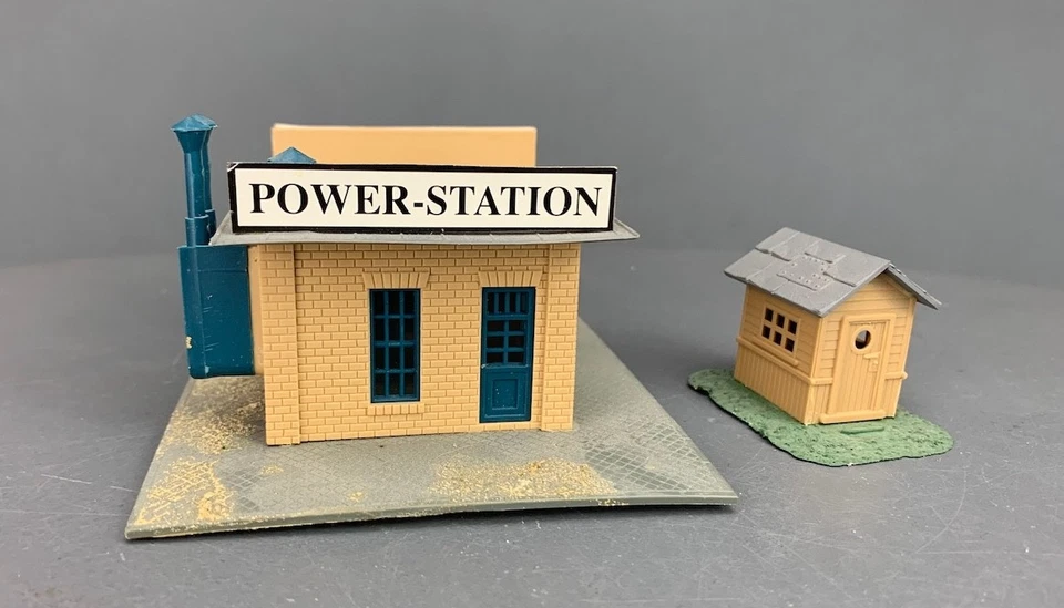 HO Model Power #580 Power Station & Shed Structures Assembled Lighted HO6894 - Image 1 of 4