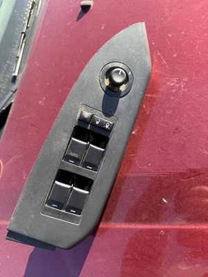 Dodge Caliber 2011 panel de control y bloqueo de ventana Foto 1 de 2