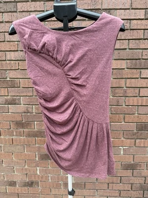 Top Anthropologie Deletta Rosa Rosa Sin Mangas Talla Pequeña Asimétrico Acanalado Foto 1 de 4