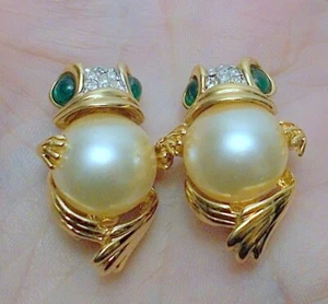 Par de Broches de Rana Prendedores Firmados CAROLEE "Perla" VIENTRE Tono Dorado - Imagen 1 de 6