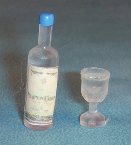 Dolls House Miniature 1/12th Scale Bottle of Spirits and 2 Glasses (plastic) - Picture 1 of 1