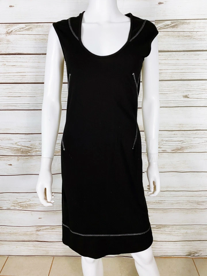 Vestido Studio M para mujer XS negro con costuras blancas cuello redondo hasta la rodilla sin mangas Foto 1 de 4