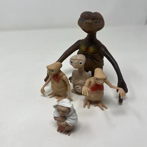 Vintage ET Toy 1982 Poseable 6 inches Candy Wind Up Lot - Picture 1 of 10