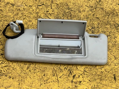 VISEIRA SOLAR 2003 VOLVO S40 2.0 gasolina com espelhos e luz lateral do passageiro - Imagem 1 de 4