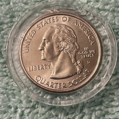 GOLD PLATED 2004-D MICHIGAN U.S. STATE QUARTER  Estate Find - Image 1 of 2