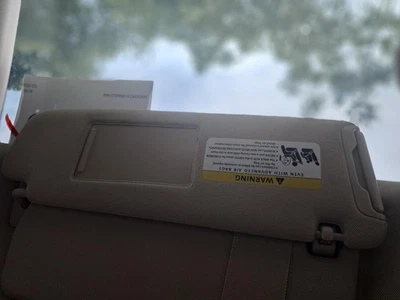 Audi Q7 2014 pasajero parasol derecho iluminado usado OEM 268-11185R Foto 1 de 4