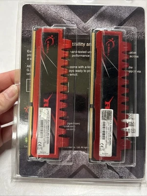 G.Skill Ripjaws F3-12800CL9D-8GBRL DDR3-1600 8GB (2x4GB) Memory - Image 1 of 3