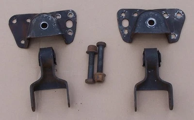 87-91 FORD F250 F350 EJE DELANTERO HOJA RESORTE GRILLETES DELANTEROS Y SOPORTES DE MARCO OEM Foto 1 de 2