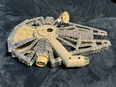 Construido a mano: 1995 Steel Tec (Erector) modelo de Remco: Star Wars Millennium Falcon Foto 1 de 4