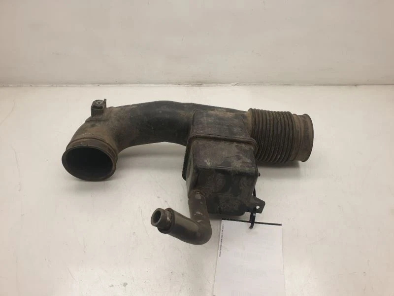 Toyota Tundra 2005 4,7 L 8 cilindros filtro de aire tubo resonador montaje  Foto 1 de 4