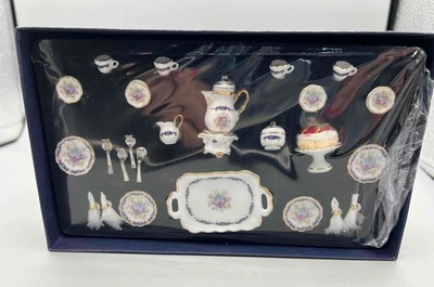 MINIATURE DOLLHOUSE 1:12 SCALE REUTTER BLUE ROYALE TEA/DINNER SET - 1.375/3 - Image 1 of 3