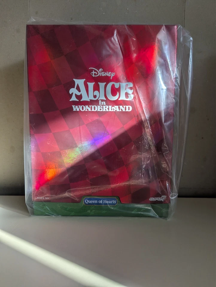 Super7 ULTIMATES ALICE IN WONDERLAND: QUEEN OF HEARTS Action Figure  (NEW) - Image 1 of 1