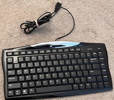 EKB EVOLUENT ESSENTIALS FULLY FEATURED COMPACT KEYBOARD - Image 1 of 4