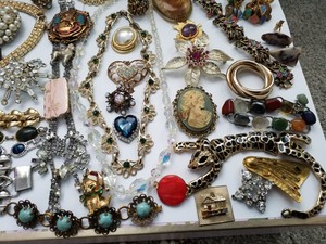 Estate find vintage multipurpose mixed jewelry lot for parts repairs crafts