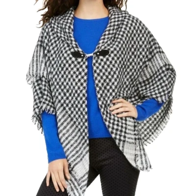 (NUEVO CON ETIQUETAS) Poncho bufanda Charter Club para mujer mini a cuadros con palanca, negro/blanco Foto 1 de 4