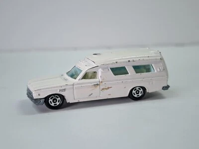 Ambulancia Toyota Tomica Tomy #40 de colección diecast Japón escala 1/64 Foto 1 de 4