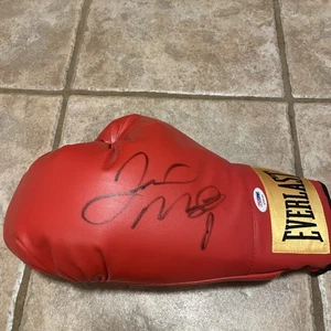 Floyd Mayweather Jr. Autographed/ Signed Boxing Glove PSA Authenticated S35039 - Picture 1 of 4