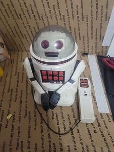 Vintage Tomy Verbot programmierbarer Roboter, funktioniert aber steif braucht Pflege - Bild 1 von 12
