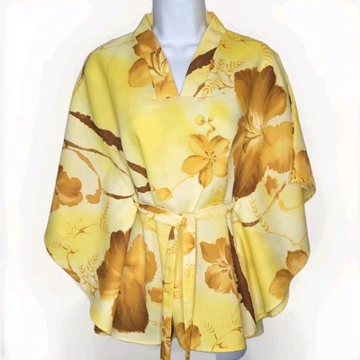 Vtg Lei Aloha Kauai Hawaii Yellow Floral Kimono Style Belted Batwing Sleeve Top  - Image 1 of 4