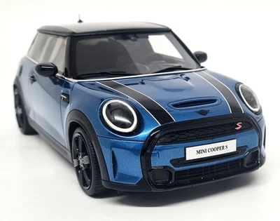 Otto 1/18 - Mini Cooper S Metallic Blue / White 2021 Resin Scale Model Car - Image 1 of 4