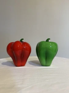 Glass Vegetables Red and Green Peppers with Applied Green Stems Vintage - Picture 1 of 8