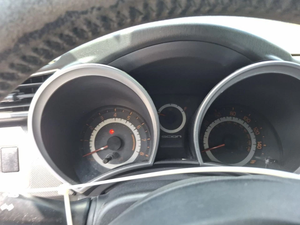 Grupo de velocímetro usado para Scion TC 2014-2016, 132 k millas, pieza OEM Foto 1 de 4