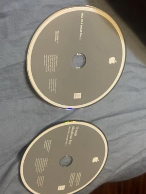 Apple 13-inch MacBook Pro Mac OS X 10.5.4 Install Applications 2 Disc DVD OEM - Image 1 of 2