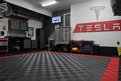 Letrero de letras y logotipo de Tesla de 9' de ancho 4 1/2' de alto plateado cepillado  Foto 1 de 4