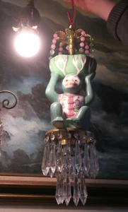Chandelier Swag plugin lamp Monkey Enamel Porcelain Brass vintage crystal - Picture 1 of 12