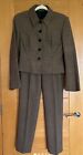 Hobbs Size 10 tailored 2 piece trouser suit Lovely