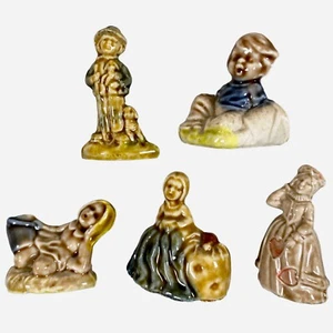 WADE WHIMSIES ENGLAND Miniatur Sammlung Porzellan Figuren Miss Muffet Spider Alt - Bild 1 von 7