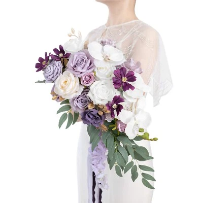 Ramo de novia púrpura Ling's Moment en cascada, ramos de boda lila para bri... Foto 1 de 4