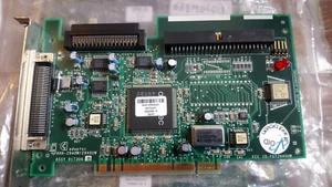 Controlador de almacenamiento PCI SCSI ultra ancho ADAPTEC AHA-2940UW 40Mbps IVA incluido - Imagen 1 de 1