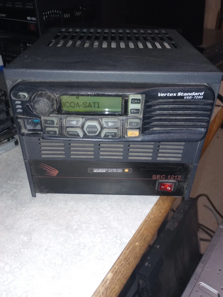 Vertex VXD-7200-G6-25 UHF Digital Mobile 2-Way Radio 403 - 470 MHz w/ SEC-1212 - Image 1 of 1