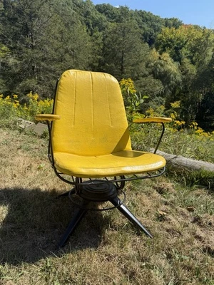 Sillón basculante giratorio de alambre Homecrest moderno vintage de mediados de siglo Foto 1 de 4